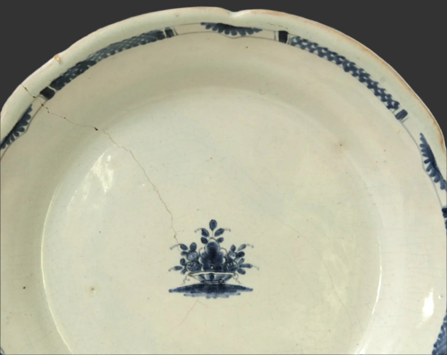 19thC St. Cloud Faience Jardiniere Plate - 9" -France