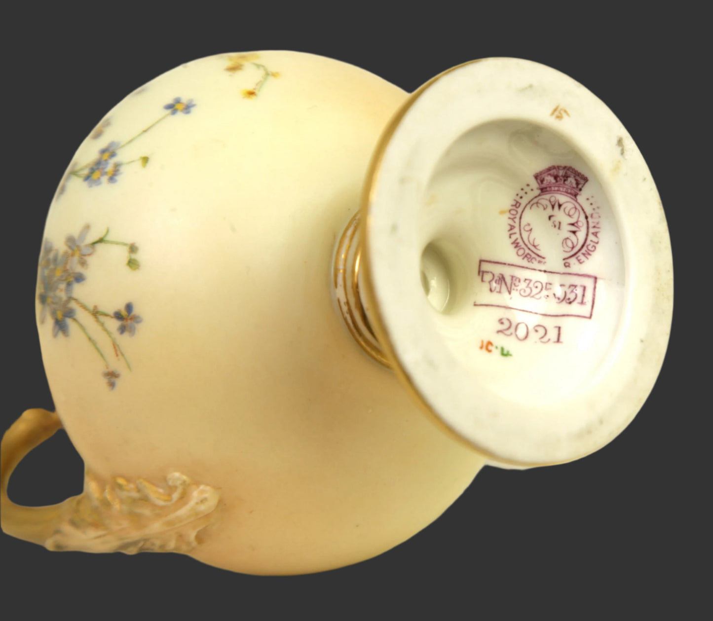 Royal Worcester Blush Ivory Bud Vase - 1903 - England